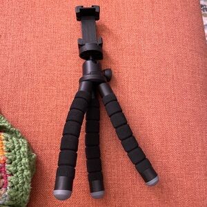 Phone tripod
